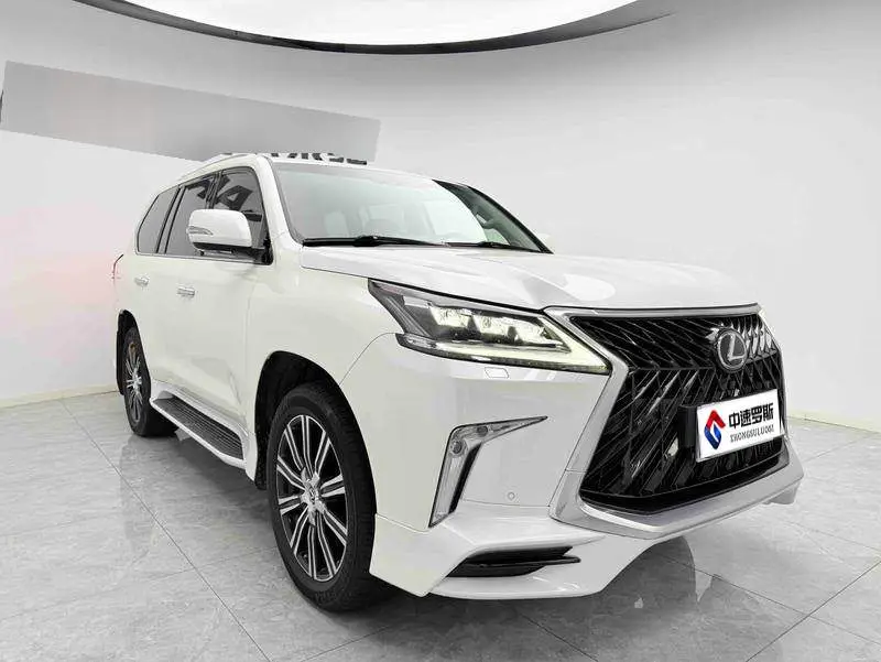Lexus LX 2019 570 Dynamic Luxury Edition — 3