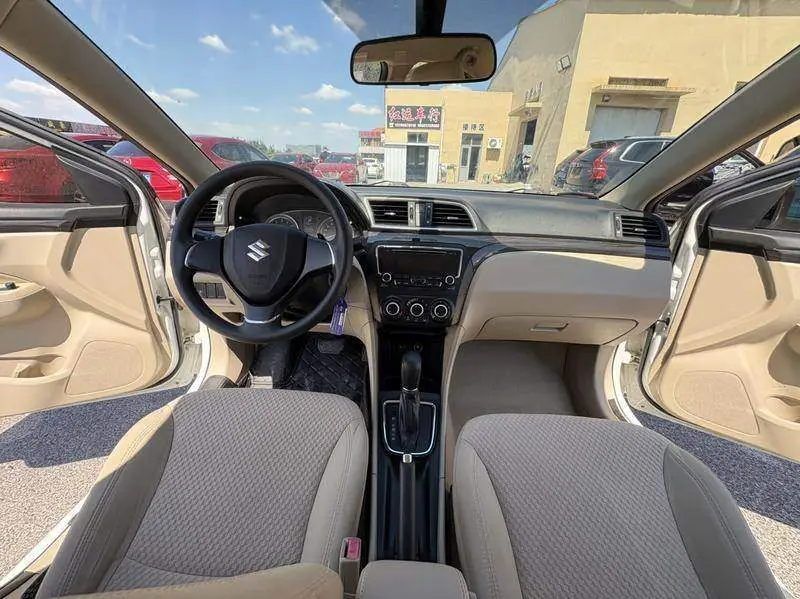 Qiyue 2015 1.6L Automatic Comfort Edition — 6