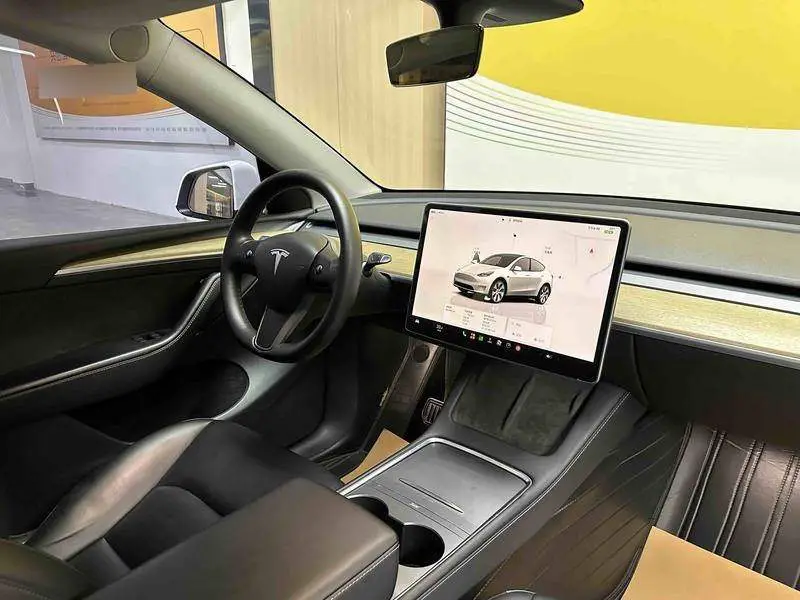 Model Y 2022 rear-wheel drive version — 7