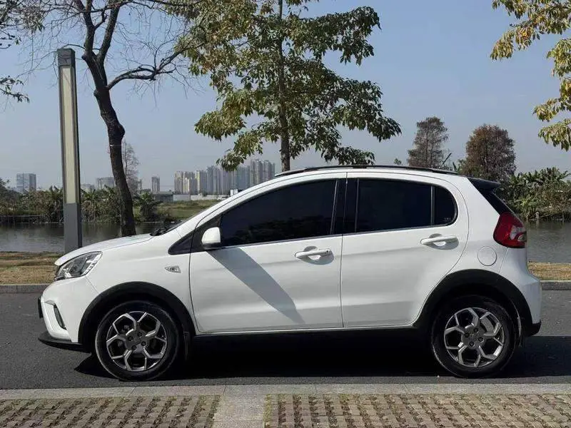 Vision X1 2017 1.3L Automatic Fun Edition — 4