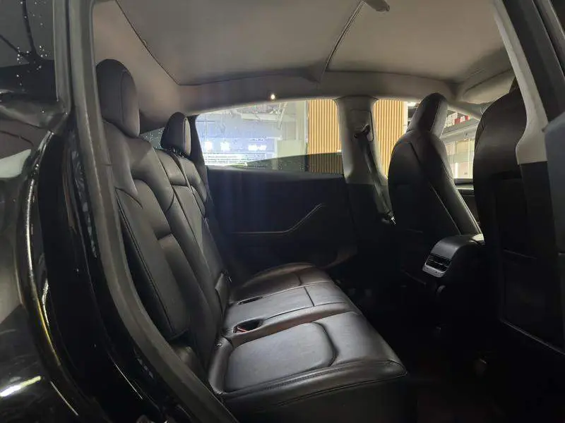 Model Y 2022 facelifted rear-wheel drive version — 11