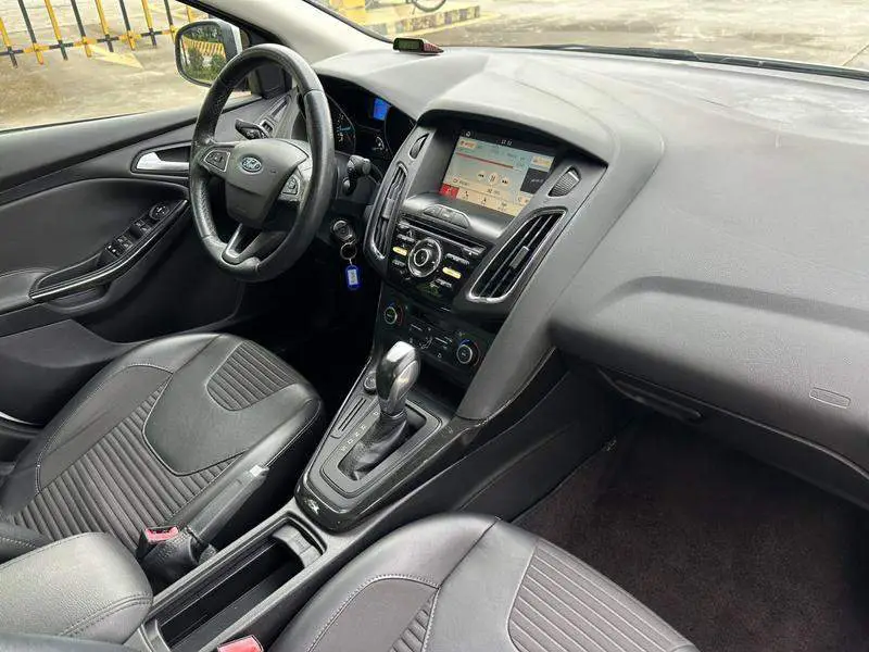 Fox 2017 Sedan 1.6L Automatic Fashion Smart Edition — 7