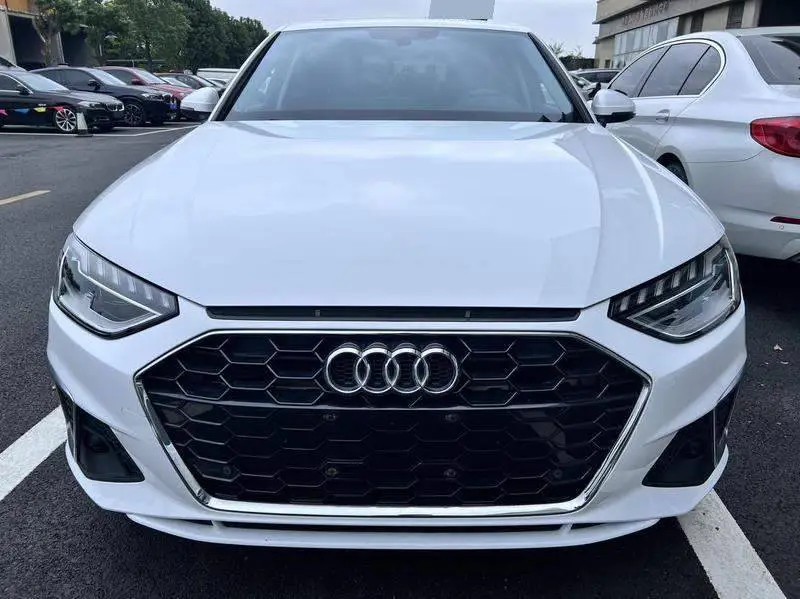 Audi A4L 2022 40 TFSI Stylish and Dynamic — 2