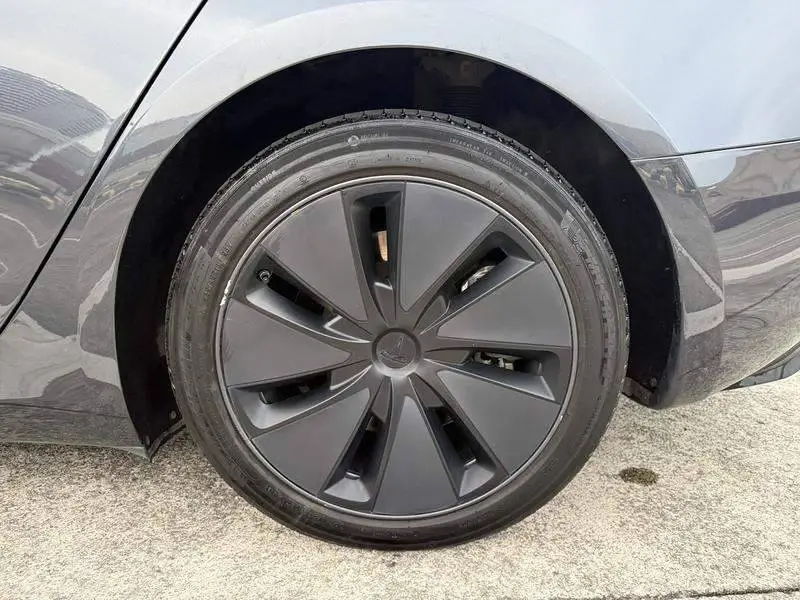 Model 3 2023 rear-wheel drive version — 7
