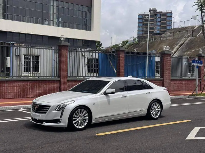 Cadillac CT6 2017 28T Leading Model — 8