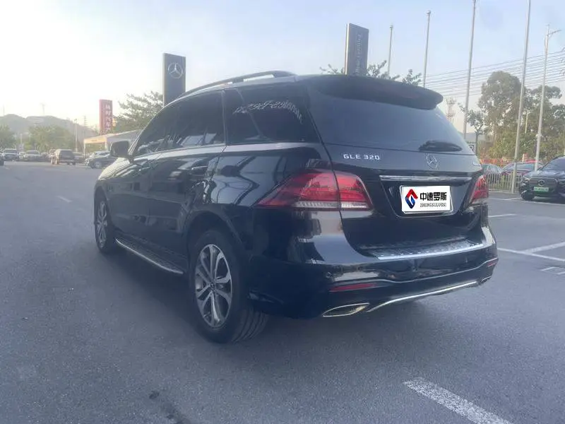 Mercedes-Benz GLE 2018 GLE 320 4MATIC Dynamic Collector's Edition — 4