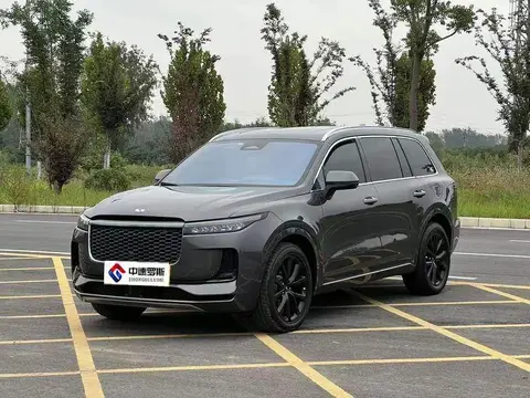 Ideal ONE 2021 Extended Range 6-seater Edition
