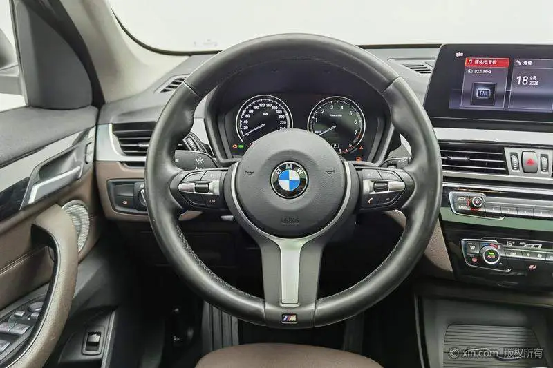 BMW X1 2021 sDrive25Li Leading Edition — 14