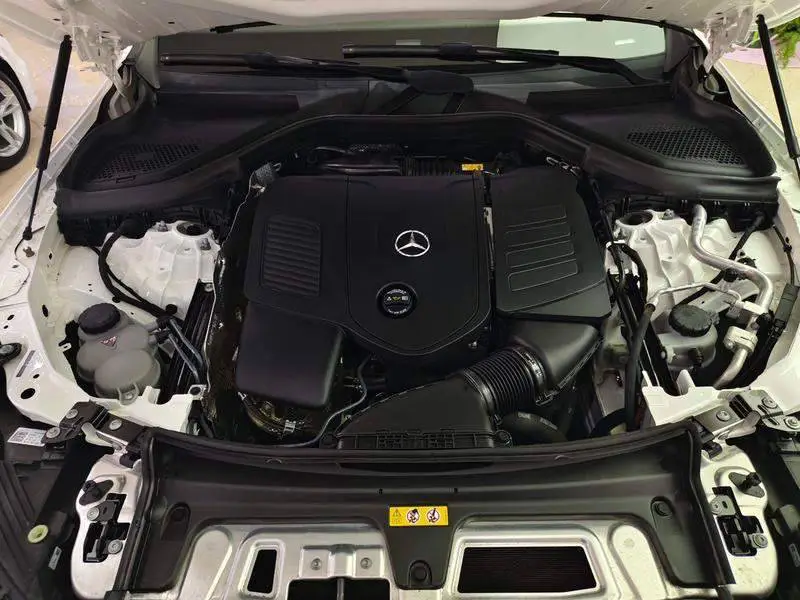Mercedes-Benz GLC 2023 GLC 260 L 4MATIC Dynamic 7-seater — 8