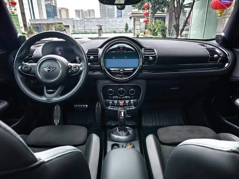MINI JCW CLUBMAN 2021 2.0T JOHN COOPER WORKS ALL-IN — 9