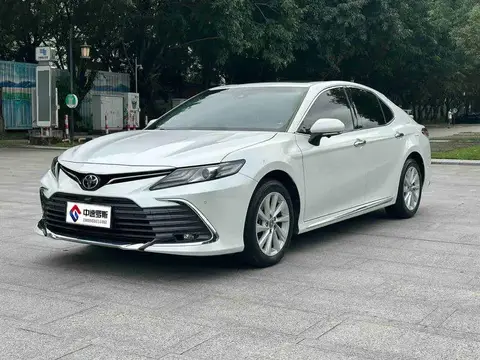 Camry 2023 2.0G Deluxe Edition
