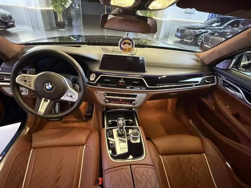 BMW 7 Series 2022 740Li xDrive Executive M Sport Package — 7