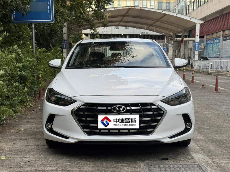 Leading 2019 1.5L CVT Intelligent Elite — 2