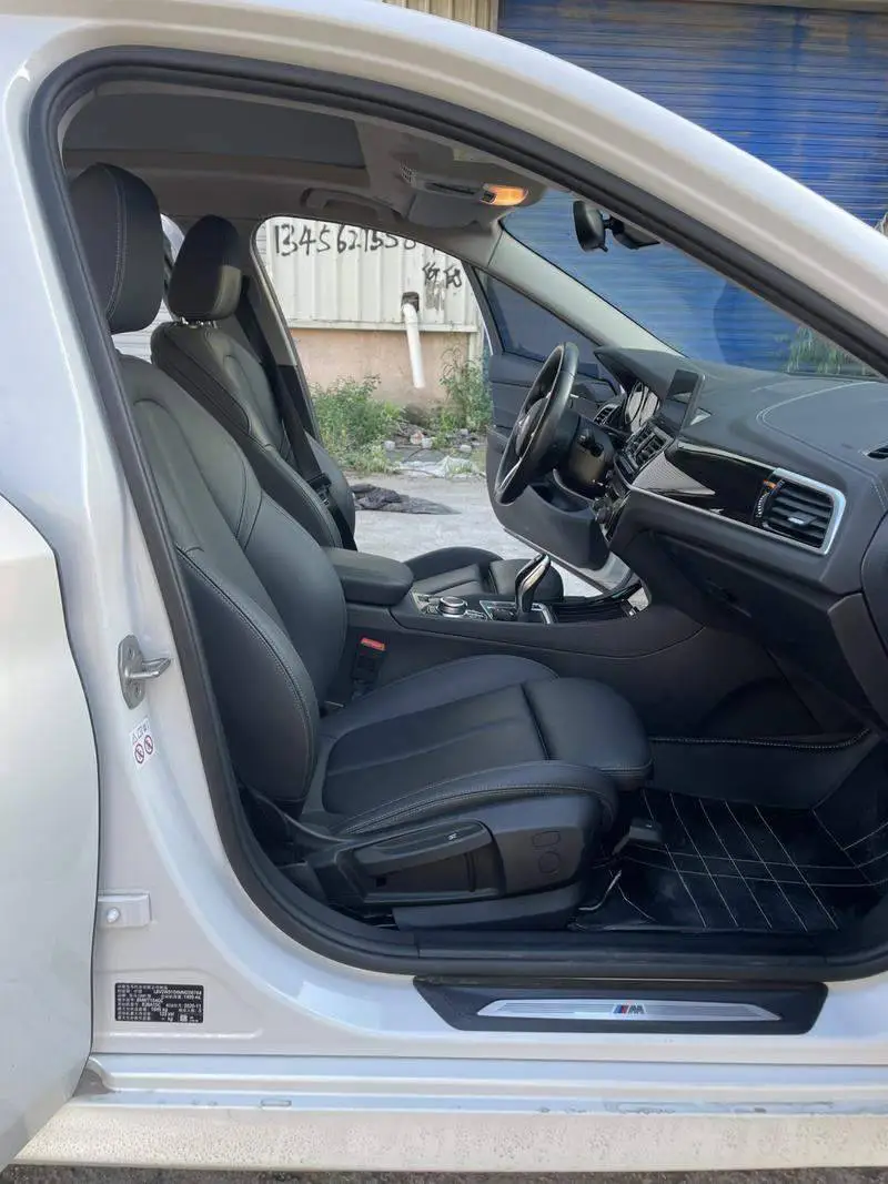BMW 1 Series 2020 120i M Sport Package — 14