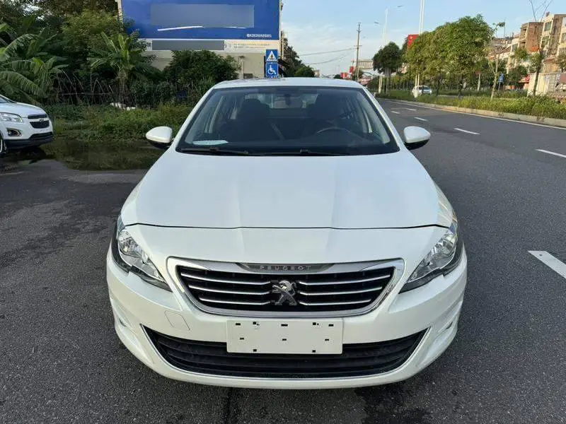 Peugeot 408 2015 1.2T Automatic Luxury Edition — 2