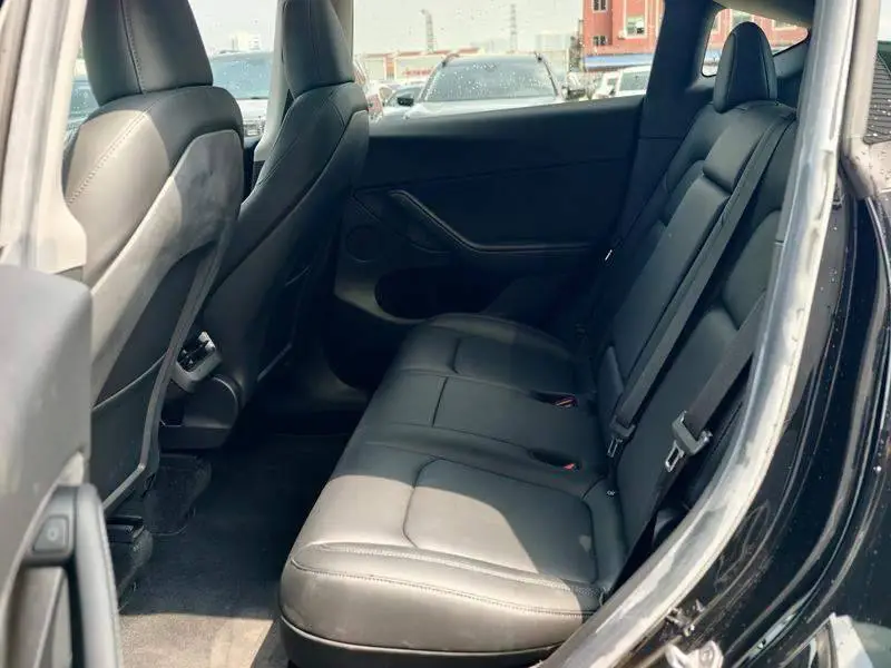 Model Y 2022 facelifted rear-wheel drive version — 18