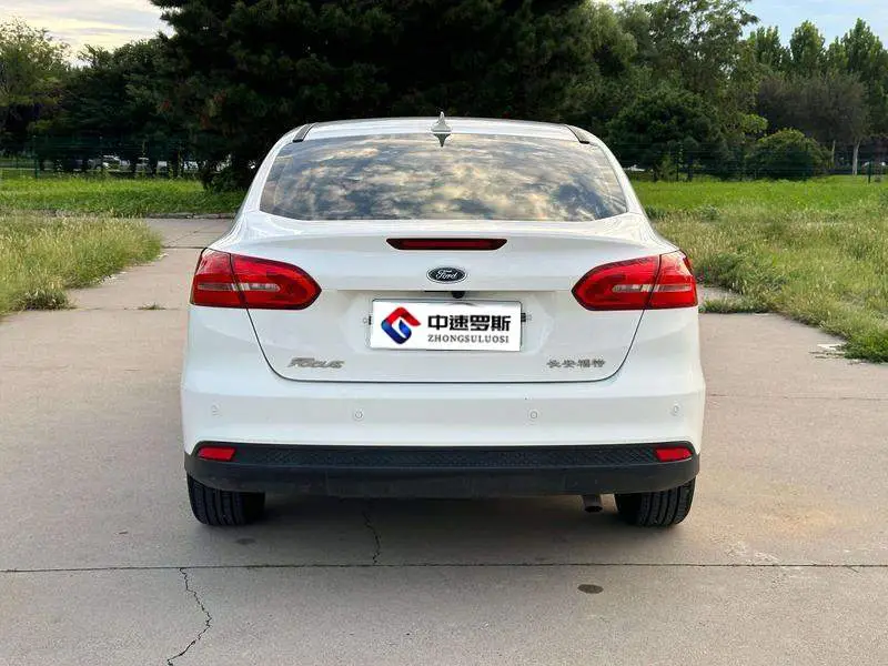 Fox 2017 Sedan 1.6L Automatic Fashion Smart Edition — 6