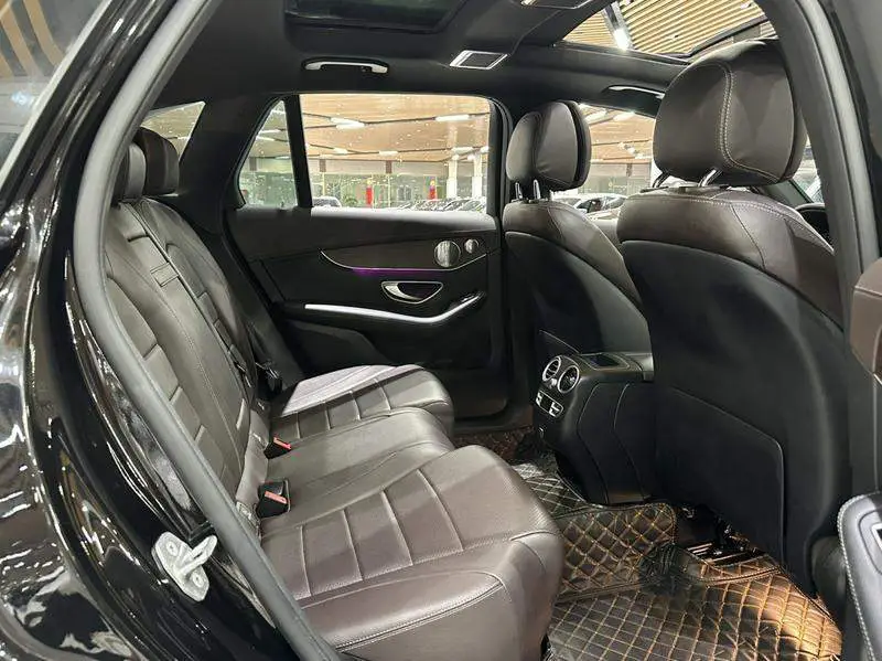 Mercedes-Benz GLC 2021 GLC 300 L 4MATIC Dynamic — 17