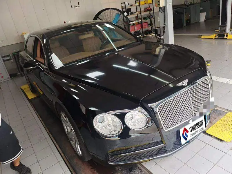 Flying 2014 4.0T V8 Premium Edition — 2
