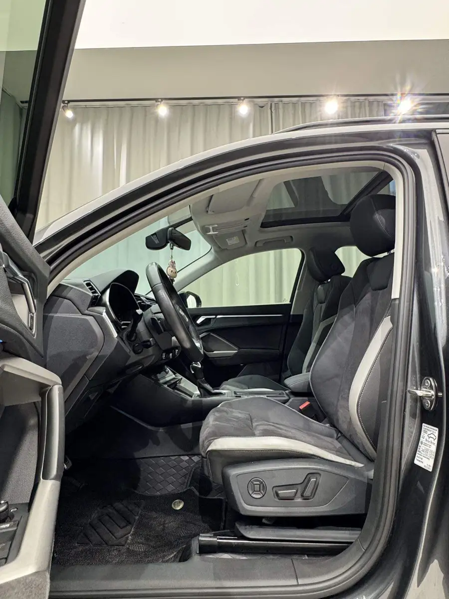 Audi Q3 2023 35 TFSI Fashion Dynamic Edition (1.4T) — 8