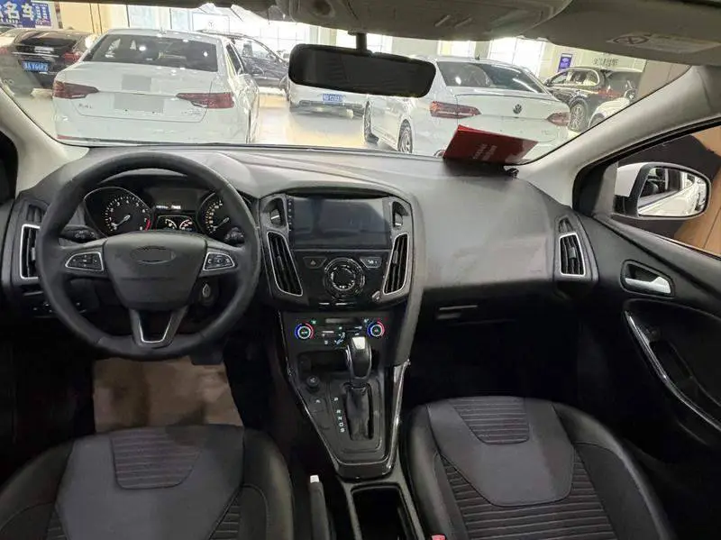 Fox 2017 EcoBoost 180 Automatic Elite Sedan — 6