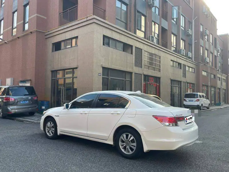 Accord 2012 2.0L SE — 4