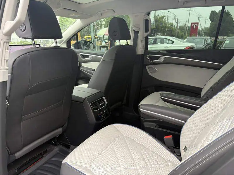 Lanjing 2026 450TSI AWD Flagship 6-Seater — 8