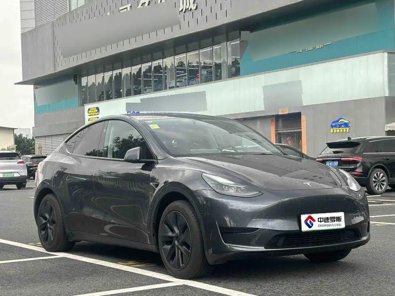 Model Y 2024 rear-wheel drive version — 3