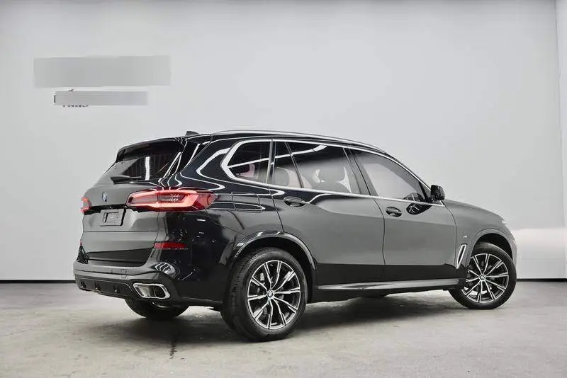 BMW X5 2022 xDrive 30Li M Sport Package — 5