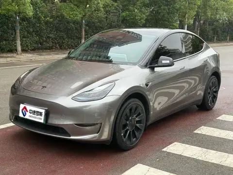Model Y 2024 long-range all-wheel drive version