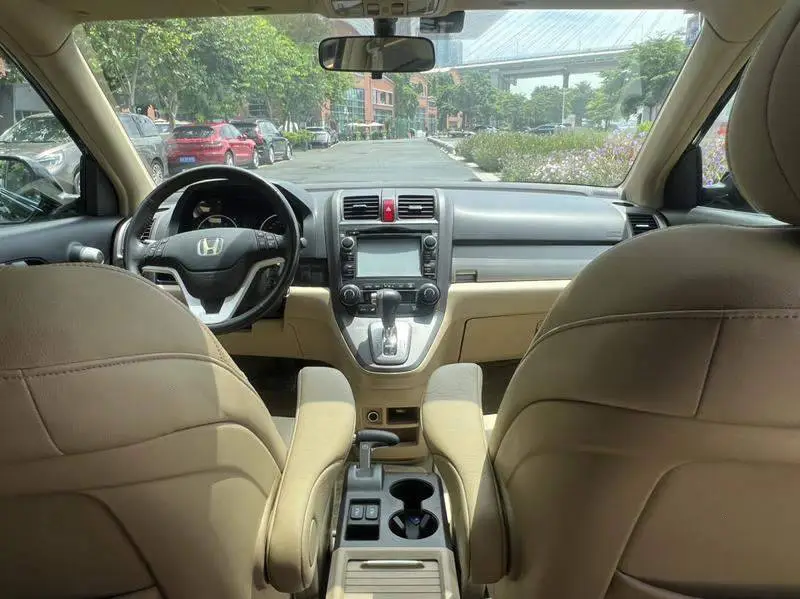 Honda CR-V 2010 2.4L Automatic 4WD Deluxe Edition — 7