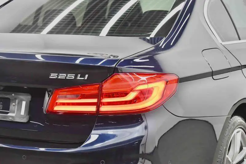 BMW 5 Series 2020 525Li M Sport Package — 7