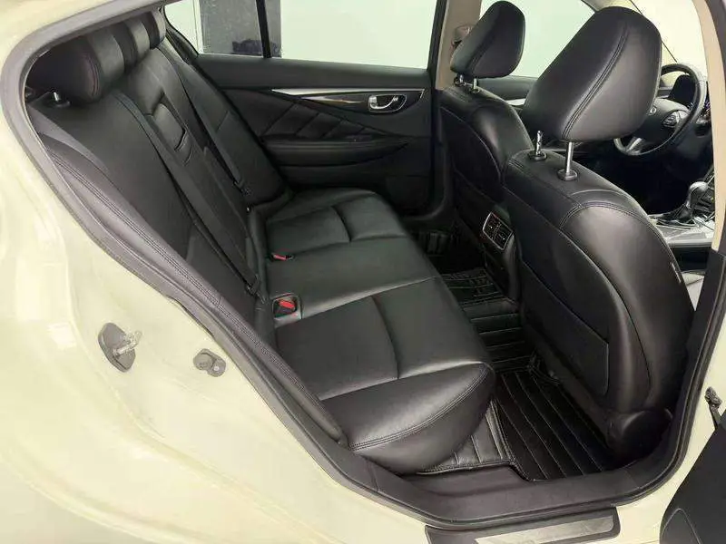 Infiniti Q50L 2016 2.0T Enjoy Edition — 9
