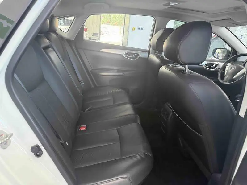 Sylphy 2014 1.6XV CVT Premium Edition — 17