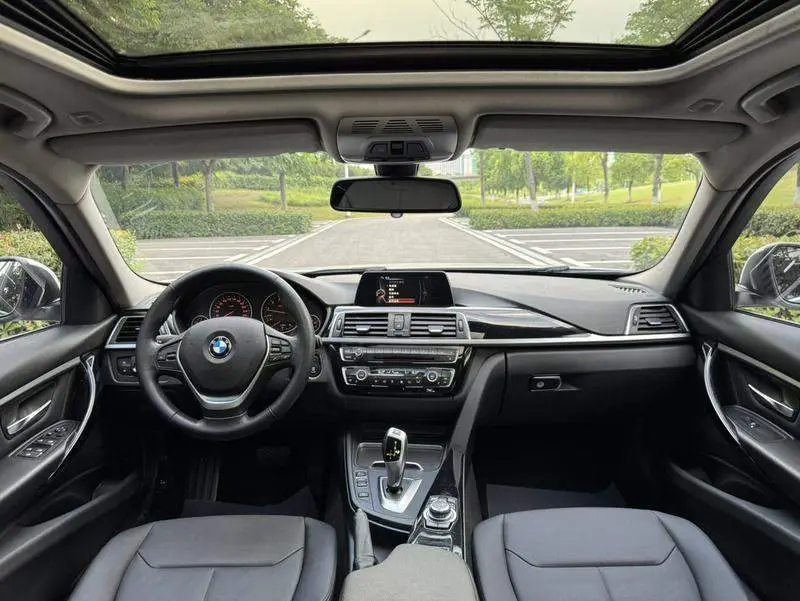 BMW 3 Series 2016 320Li Fashion Edition — 11