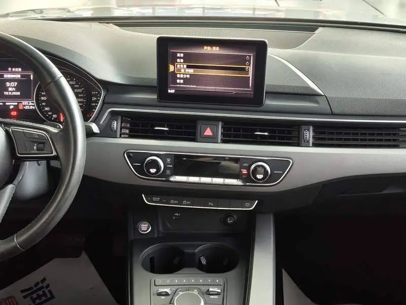 Audi A4L 2019 40 TFSI Progressive National VI — 9