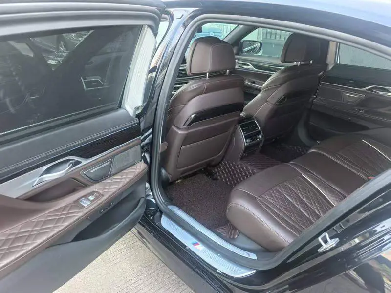 BMW 7 Series 2019 740Li Leading Luxury Package — 10