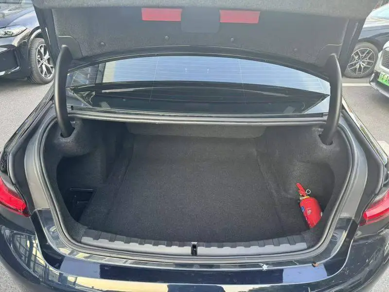 BMW 3 Series 2023 320Li M Sport Package — 17