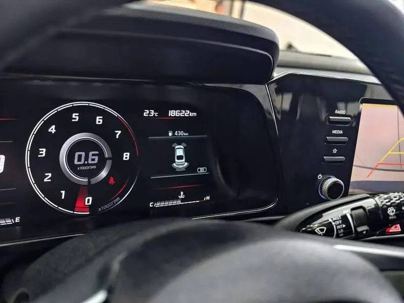 Elantra 2022 240TGDi DCT GLX Elite Edition — 13