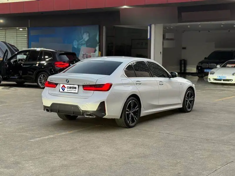 BMW 3 Series 2023 325i M Sport Package — 6