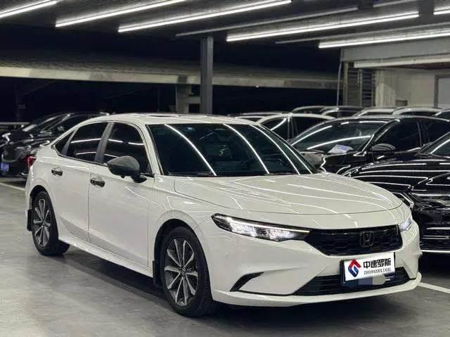 Stylish 2022 240TURBO CVT Deluxe Edition — 3
