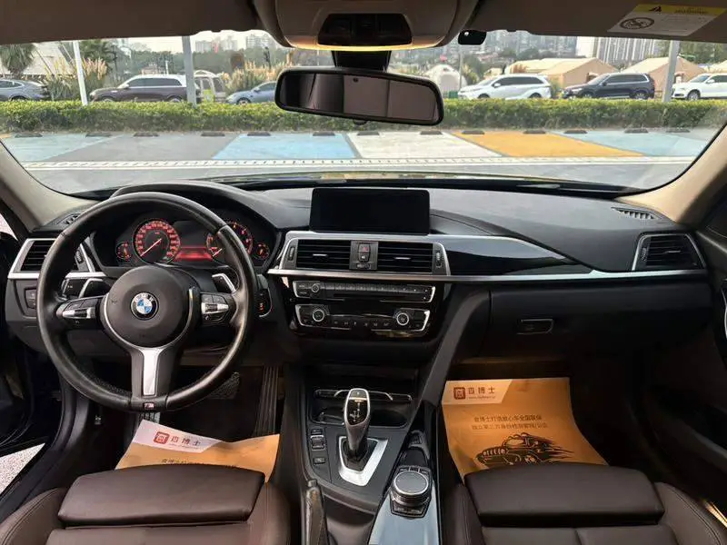 BMW 3 Series 2018 320Li Leading M Sport Package — 7