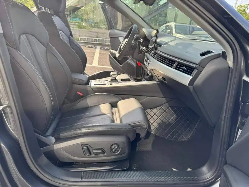 Audi A4L 2022 40 TFSI Luxury Dynamic Edition — 18