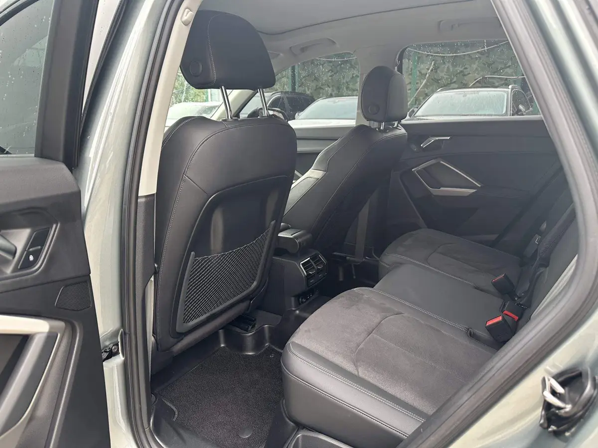 Audi Q3 2023 35 TFSI Fashion Dynamic Edition (1.4T) — 9