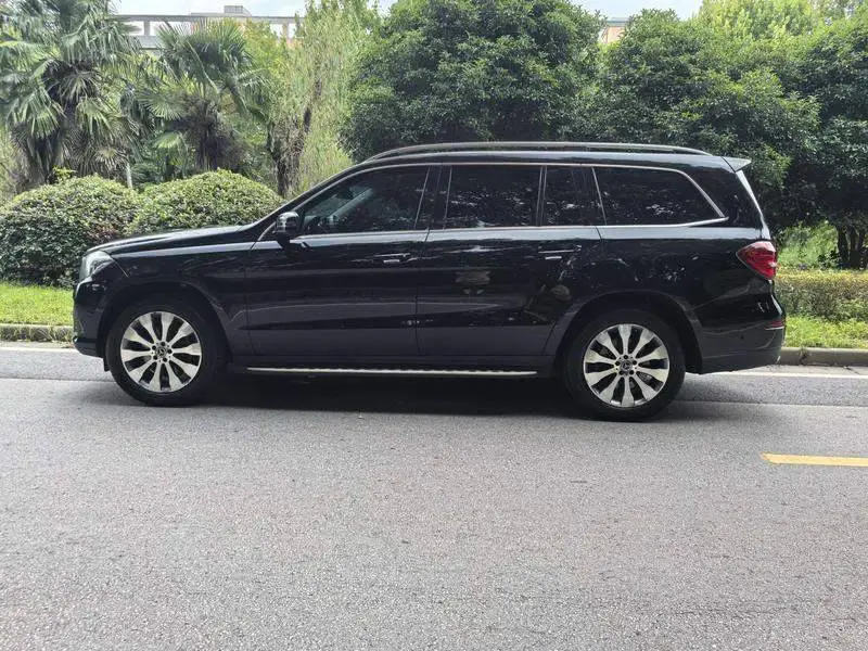 Mercedes-Benz GLS 2017 GLS 400 4MATIC Fashion Edition — 4