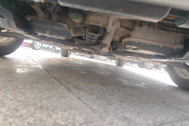 Freddy 2011 1.6L AT Premium — 11