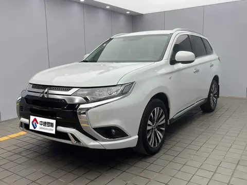 Outlander 2021 2.0L 2WD 5-seater