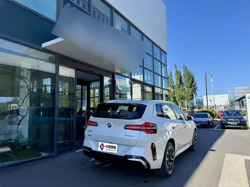 BMW X3 2025 xDrive30L Premium M Sport Package — 5