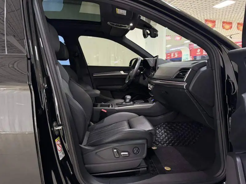 Audi Q5L 2023 40T Luxury Dynamic Model — 16
