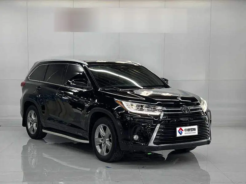 Highlander 2018 2.0T 4WD Premium Edition 7 Seaters National VI — 3